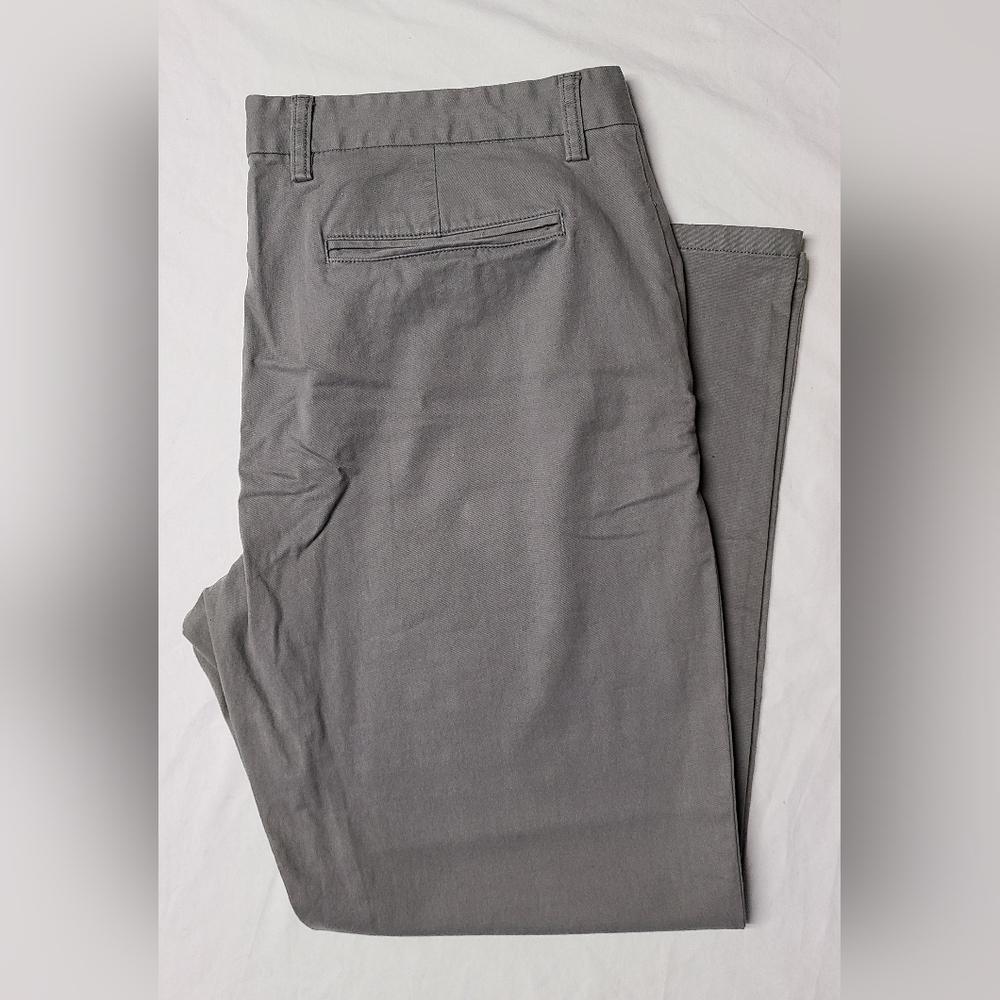 Old Navy Mens Ultimate Straight W38 L30